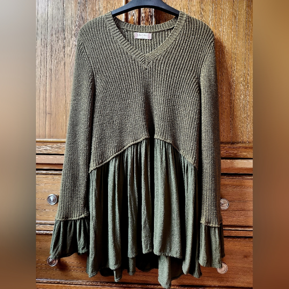 Altar’d State Babydoll sweater, Large, Olive Green